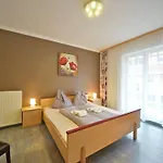 Linder 4*