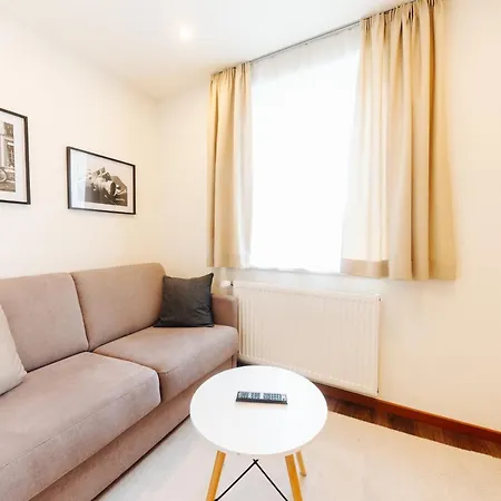 Linder بيت ضيافة 4*