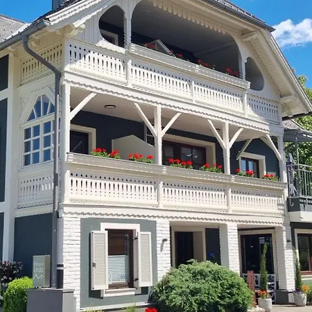 Linder Konukevi 4*