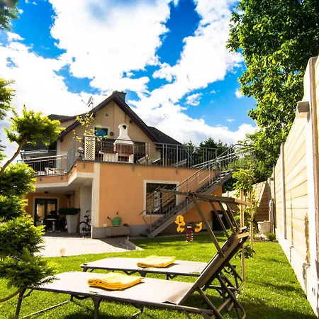 Linder بيت ضيافة 4*