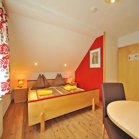 Linder بيت ضيافة 4*