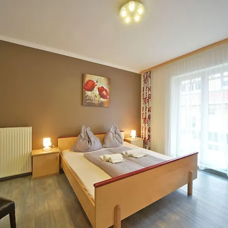 Linder 4*