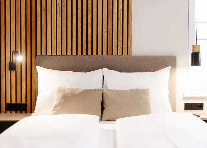 Linder בית הארחה 4*