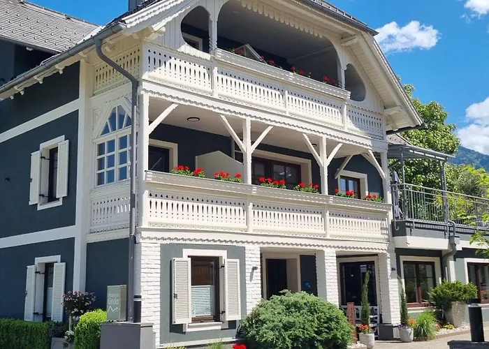 Linder בית הארחה 4*