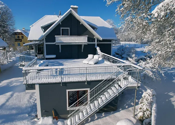 Linder בית הארחה